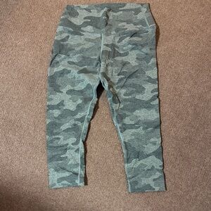 Women’s size medium No Bull leggings